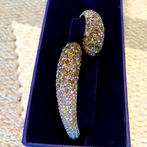 Swarovski Jewelry - SOLD!!!Swarovski ombre bracelet